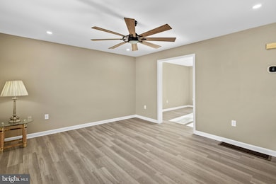 2602 Avenue E, Levittown, PA 19056 - photo 6