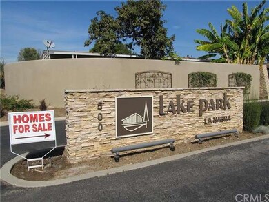 MAIN ENTRANCE OF LAKE PARK