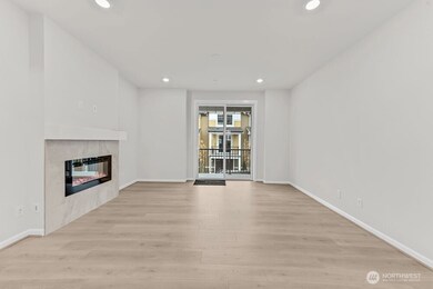 19288 NE 69th Circle Unit 104 ~ Ready Now