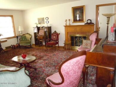 201 N 27th Ave, Yakima, WA 98902 - photo 3