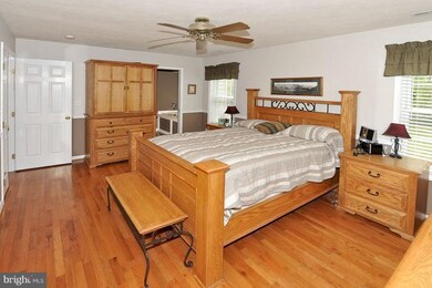 306 Bay Dale Dr, Arnold, MD 21012 - photo 2