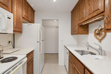 1640 Highway 36 W unit 137, Roseville, MN 55113 - photo 6