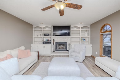 1401 NW Cedarwood Dr, Ankeny, IA 50023 - photo 4