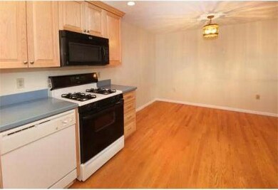 1218 Vfw Pkwy unit 51, West Roxbury, MA 02132 - photo 6