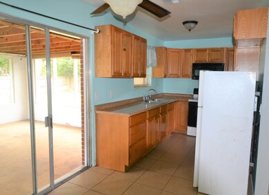 5 - Kitchen