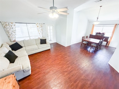 2115 Meadowview Dr, Corinth, TX 76210 - photo 4