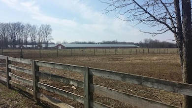 394 Whitaker Rd, Shelbyville, TN 37160 - photo 2