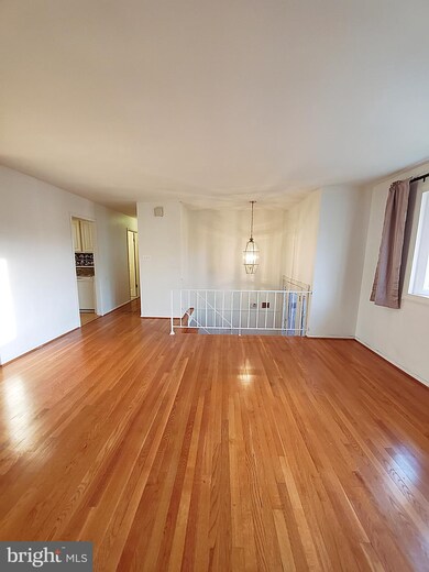 3919 Zurich Rd, Randallstown, MD 21133 - photo 5