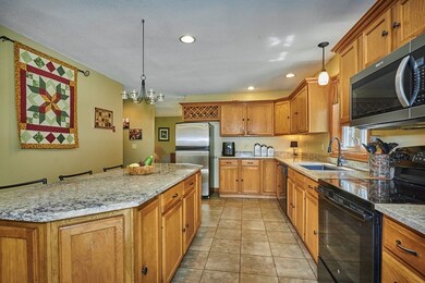 121 Elm St, Shelburne Falls, MA 01370 - photo 7