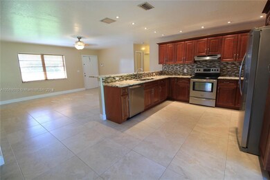 5310 SW 188th Ave, Southwest Ranches, FL 33332 - photo 7