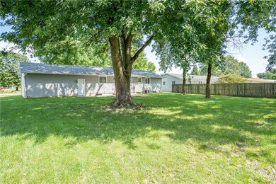 1013 N Martin St, Effingham, IL 62401 - photo 5