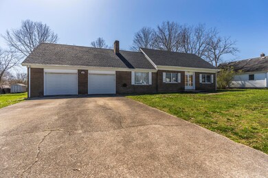 202 Wilson St, Berea, KY 40403 - photo 2