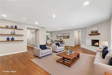 410 SW 10th St, Bentonville, AR 72712 - photo 3