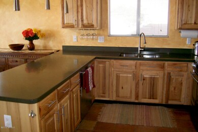 Kitchen  (2)