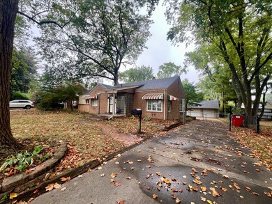 1606 W Union St, Champaign, IL 61821 - photo 4