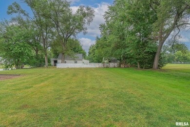 5029 N Pine St, Davenport, IA 52806 - photo 4