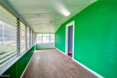 568 Prospect Ave, Fort Myers, FL 33905 - photo 4