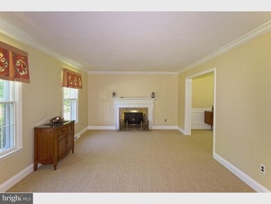 936 Haldeman Rd, Schwenksville, PA 19473 - photo 2