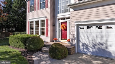 11206 Poplar Grove Ct, Laurel, MD 20708 - photo 2