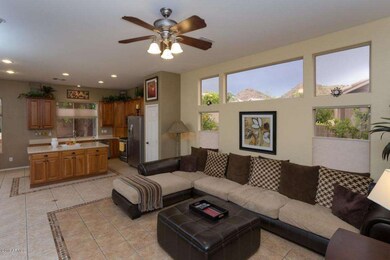 9338 E Hillview Cir Family Room