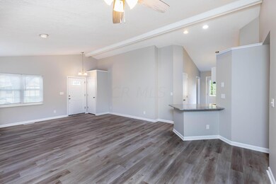 2401 Dunsworth Dr, Columbus, OH 43235 - photo 5