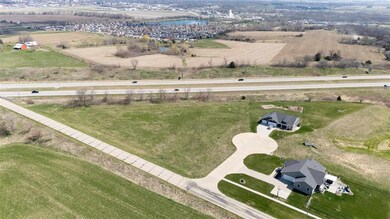 3804 Sierra Terrace SW, Iowa City, IA 52240 - photo 5