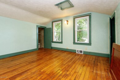 319 S Madison St, Marshall, MI 49068 - photo 7