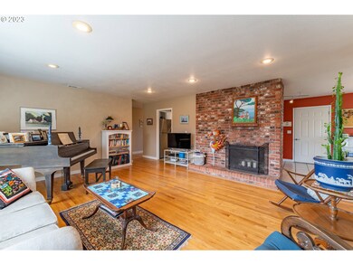 1724 33rd Ave, Longview, WA 98632 - photo 4