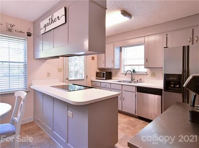 607 Pebblestone Ct, Statesville, NC 28625 - photo 3