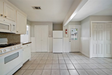 1902 Ebony Ln, Houston, TX 77018 - photo 6