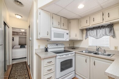 284 Plantation Dr unit 284, Titusville, FL 32780 - photo 6