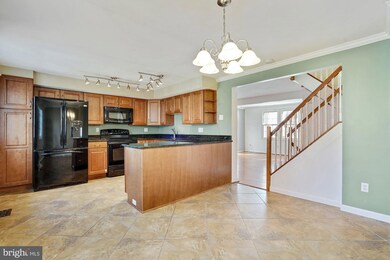 8692 Bent Arrow Ct, Springfield, VA 22153 - photo 4