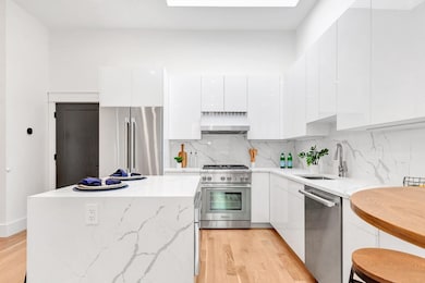 311 Washington St unit 3, Boston, MA 02111 - photo 6