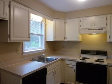 105 Cadogan Way unit UDD283, Nashua, NH 03062 - photo 2