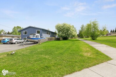 Front Exterior_CG_5564-SMALL