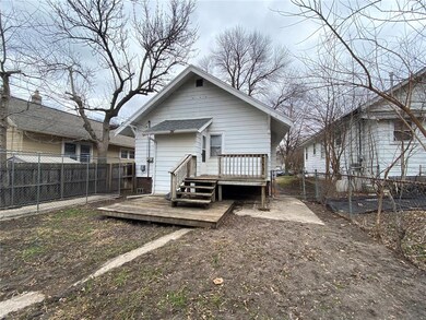 715 18th St SE, Cedar Rapids, IA 52403 - photo 5