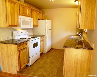 560 SE Mayberry Ave, Corvallis, OR 97333 - photo 6