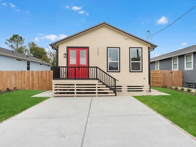 7397 Fairway Dr, Houston, TX 77087 - photo 3