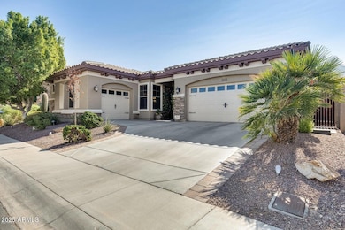 2413 W Kachina Trail, Phoenix, AZ 85041 - photo 2