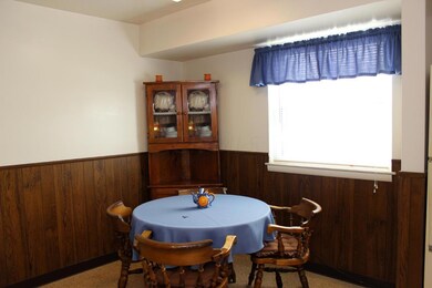 IMG_2214_Dining Space