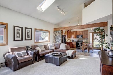 Living area - vaulted ceilings