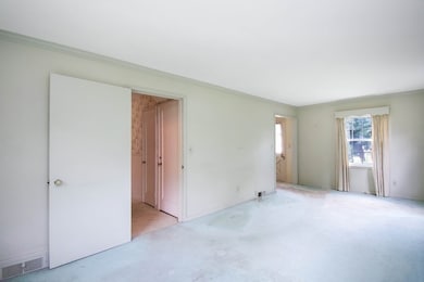 2017 Parker St, Springfield, MA 01128 - photo 4