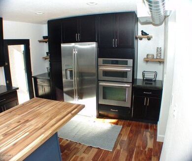 9816 N 24th Place, Phoenix, AZ 85028 - photo 2