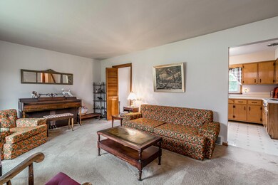 9310 Fern Bluff Ln, Louisville, KY 40229 - photo 7