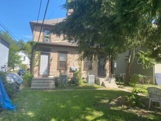 423 e 17th2