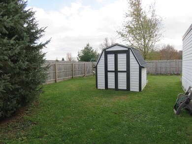 721 Maple View Dr, Waupun, WI 53963 - photo 2