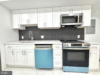 781 S 3rd St unit 2, Philadelphia, PA 19147 - photo 5