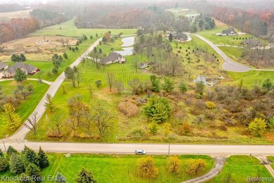 9338 Orchard Valley Ln, Davison, MI 48423 - photo 4