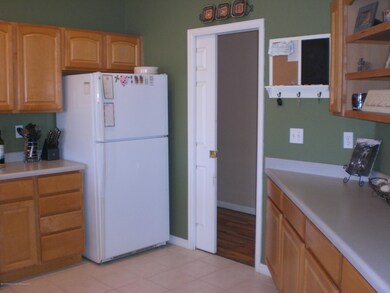 Kitchen 2.JPG