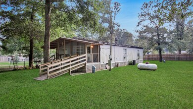 1505 Indigo Dr, Conroe, TX 77385 - photo 3